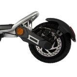 KuKirin A1 hulajnoga elektryczna srebrna z futurystycznym designem i oświetleniem LED